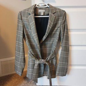 BNWOT H&M plaid buttonless blazer (size 0)